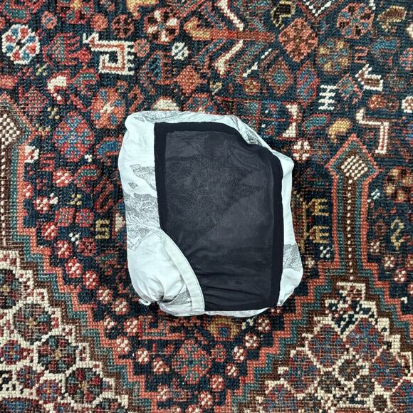 Janji Women's Rainrunner Pack Jacket - Picture 4 of 5